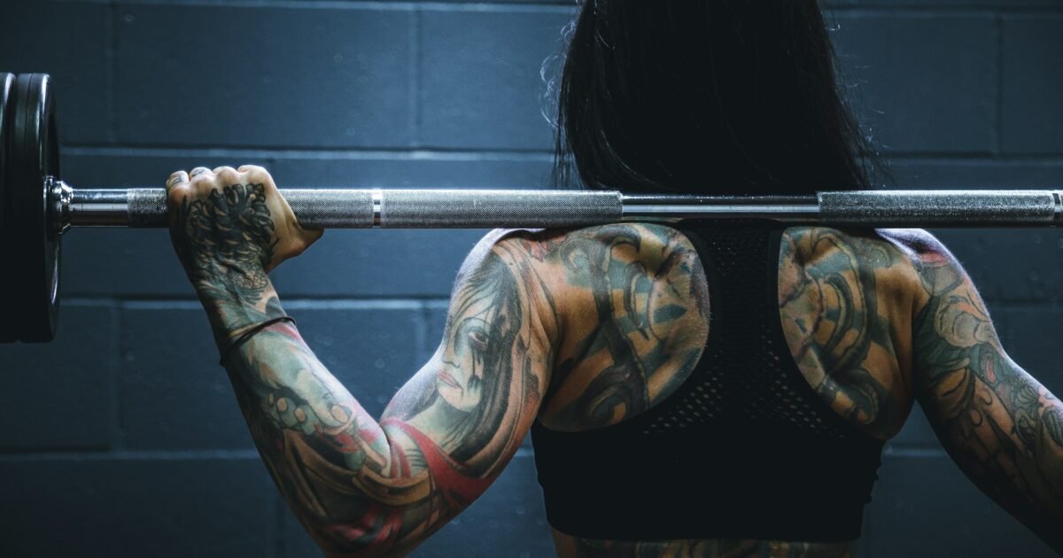 Muscle-Sparing Weight Loss: How to Lose Fat Without Losing Muscle (2026)