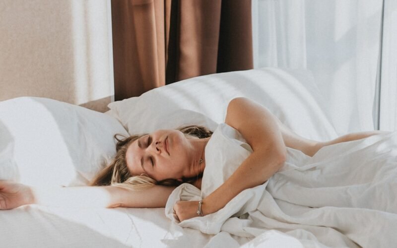 Sleep and Weight Loss: The Missing Link in Your Fat Loss Journey (2026)